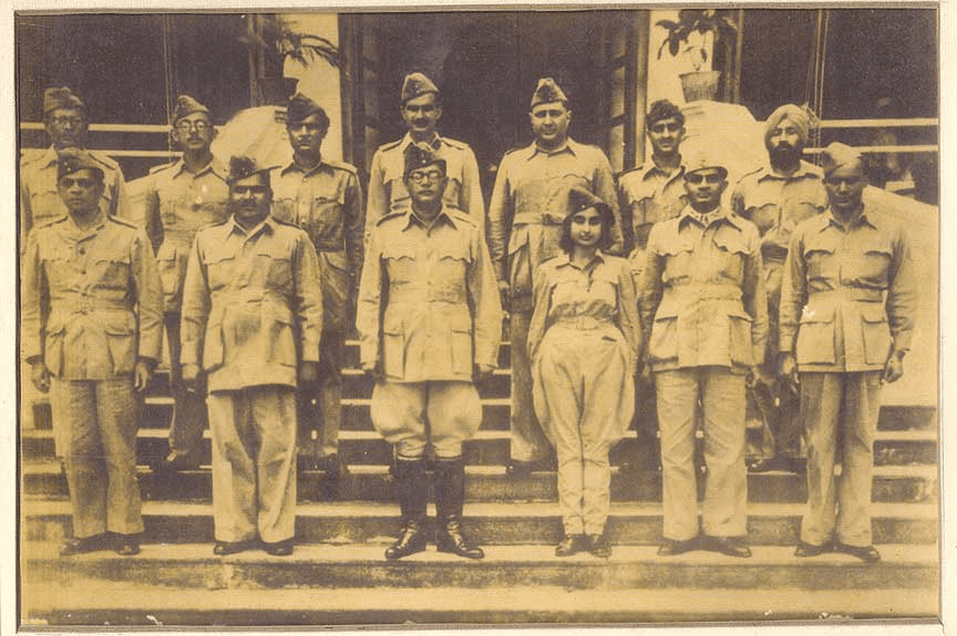 netaji-subhas-chandra-bose-and-members-of-the-azad-hind-fauj
